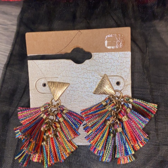 New never worn buckle earrings with tags included backing for earrings and bag - Picture 3 of 5